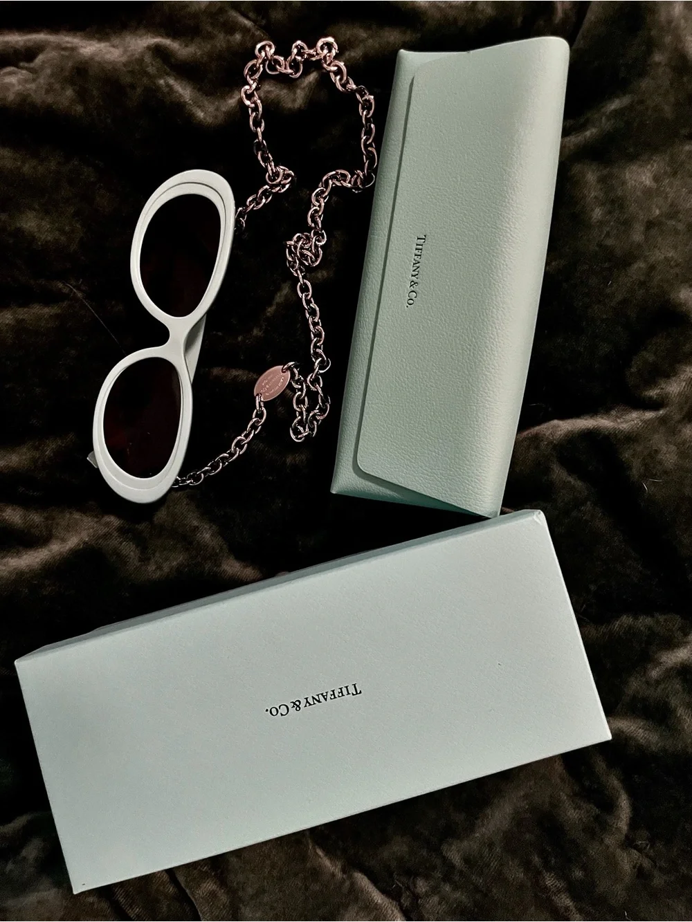 Tiffany & Co. chic oval